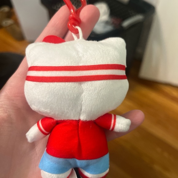workout hello kitty plush dangler - Picture 2 of 2